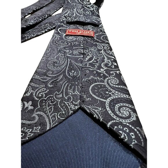 TOM JAMES Men's 100% Silk USA Tie Blue/Silver Paisley - Picture 6 of 9